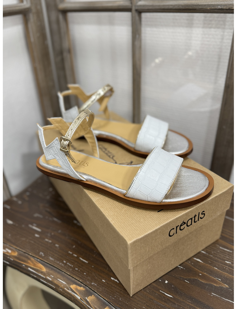 Nu pieds ATOMIC Créatis