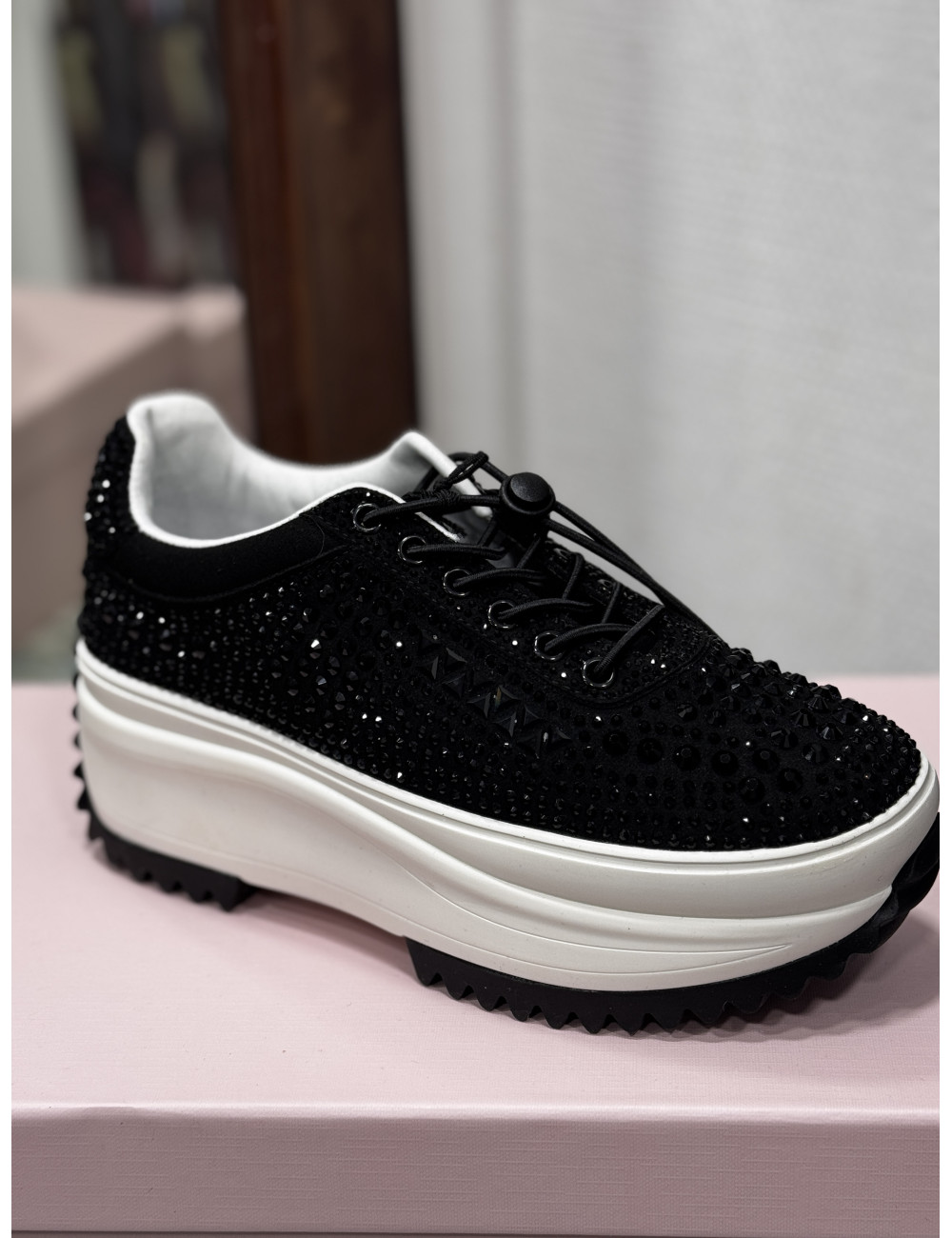Sneakers noires à strass Lola Casademunt