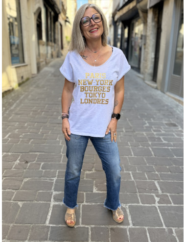 T shirt blanc/ paillettes or PARIS NEW YORK BOURGES TOKYO LONDRES