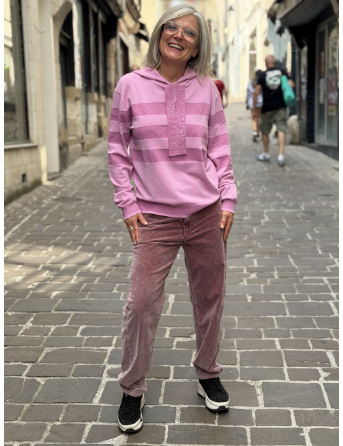Pull rose à capuche Lola casademunt