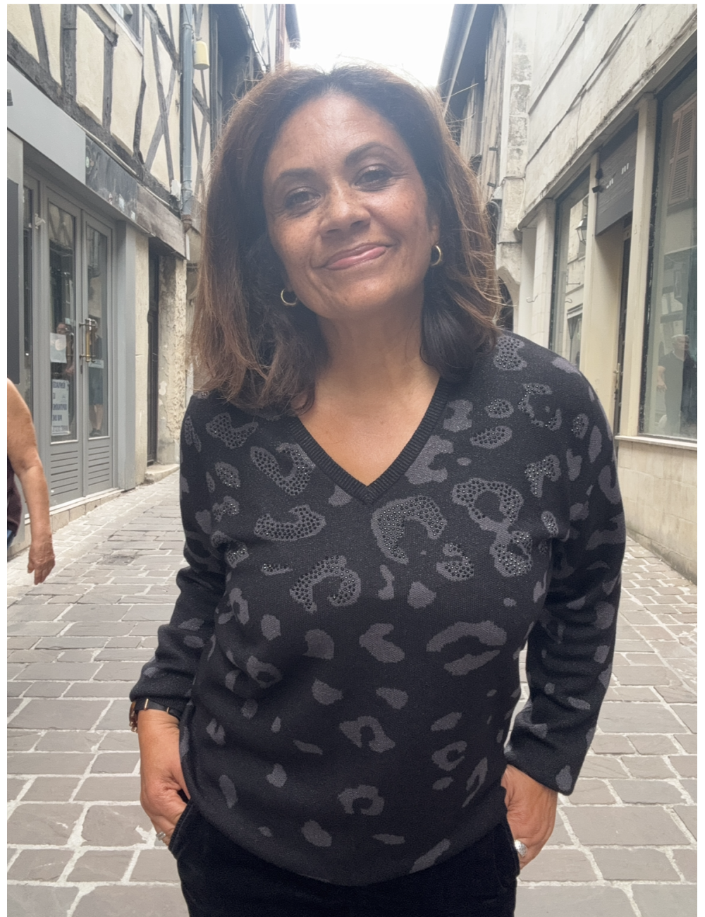 Pull noir imprimé  et strass Lola Casademunt