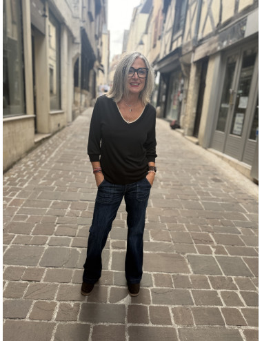 Tee shirt TICKA col V noir Le Temps Des Cerises
