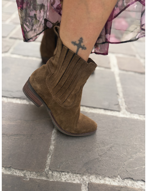 BOOTS LARS SMS